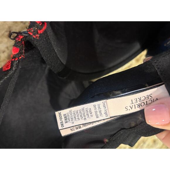 VICTORIA'S SECRET DREAM ANGELS EMBROIDERED HEART LIGHTLY LINED DEMI BRA 36DD - Picture 3 of 5